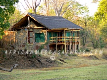 CENTRAL LODGES & CAMPS  IN SOUTH LUANGWA